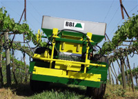 Cricket Vineyard Spreader